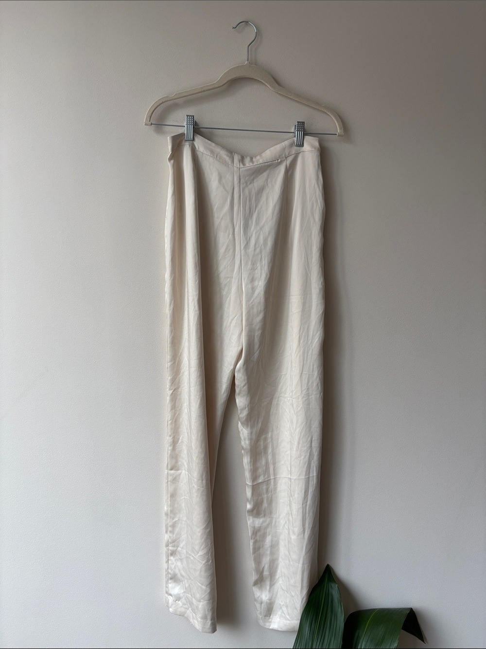 Meshki Off-White Wide Leg Trousers - Picture 4 of 4